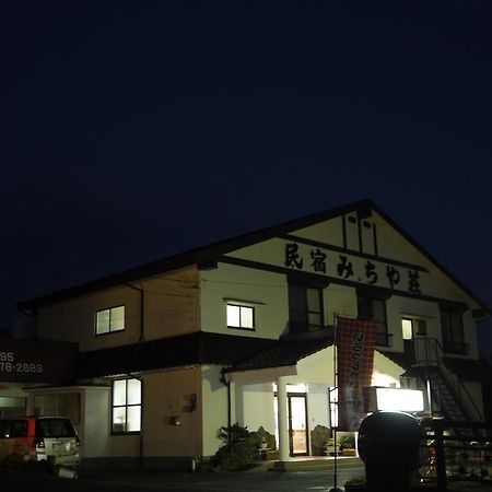 Minshuku Michiyasou Hotell Kirishima Exteriör bild