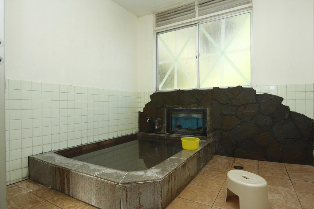 Minshuku Michiyasou Hotell Kirishima Exteriör bild